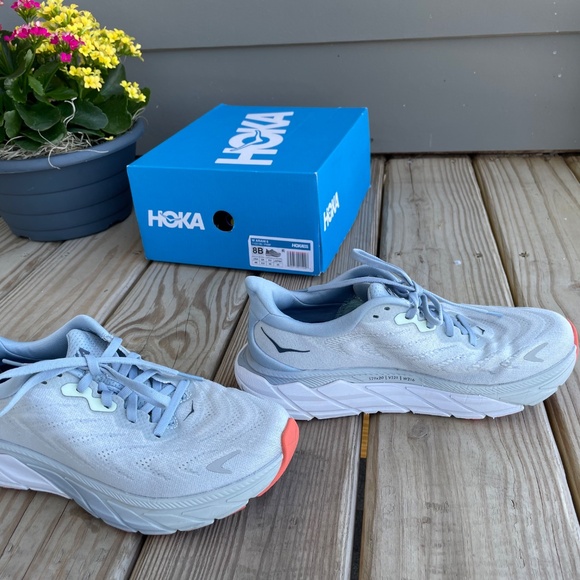 Hoka Arahi Shoes - Picture 7 of 9